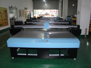 China Tela impressora UV de Digitas do leito de 1,5 x de 1.3m com tensão ajustável da temperatura do bocal fornecedor