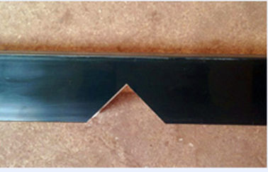 O corte de corte do entalhe considerou da janela V do vinil/V considerou a máquina para a janela do uPVC fornecedor