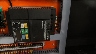 A máquina de trituração do CNC da janela de alumínio para o fechamento fura a máquina de trituração do router do CNC do perfil de /Aluminum fornecedor